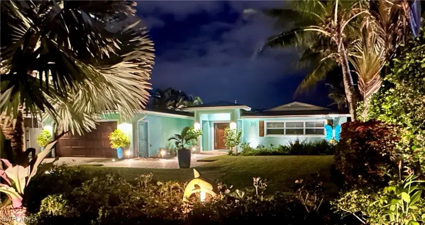 Picture of 24 Pelican St E, Naples FL 34113