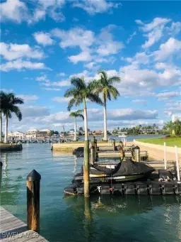 Picture of 850 Palm St F4, Marco Island, FL 34145