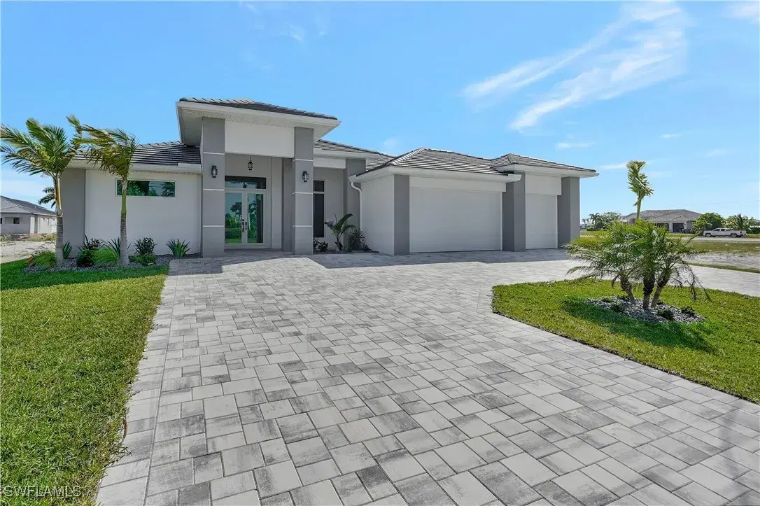 Picture of 811 Old Burnt Store Rd N, Cape Coral, FL 33993