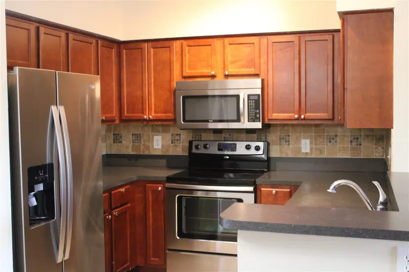 Picture of 7630 Westwood Dr 330, Tamarac, FL 33321