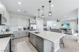 Picture of 12260 Red Pine Pl, Estero, FL 33928