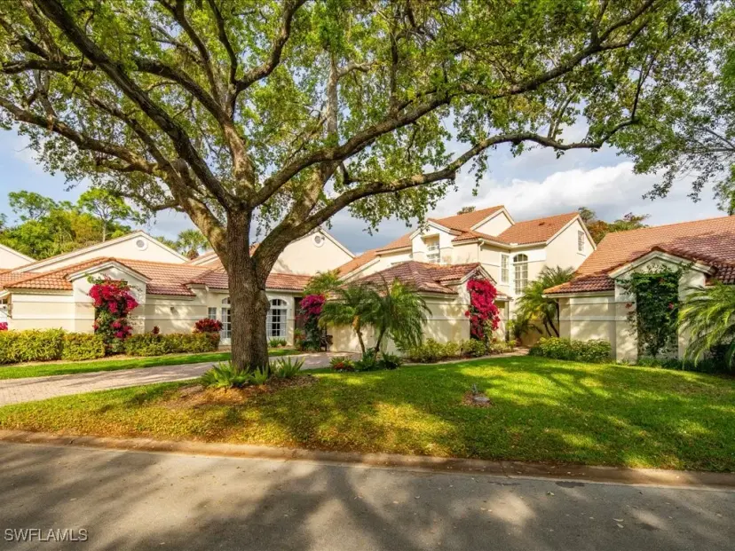 Picture of 156 Amblewood Ln 7-704, Naples FL 34105