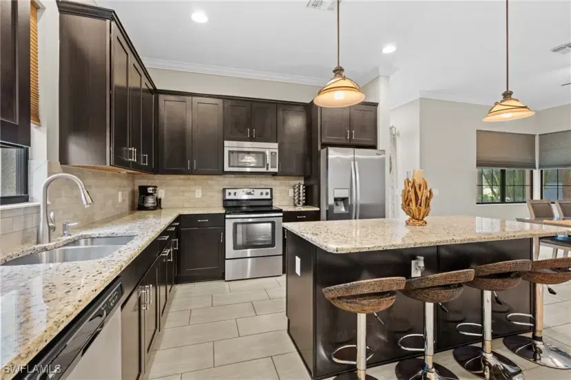 Picture of 1300 Kendari Ter, Naples FL 34113