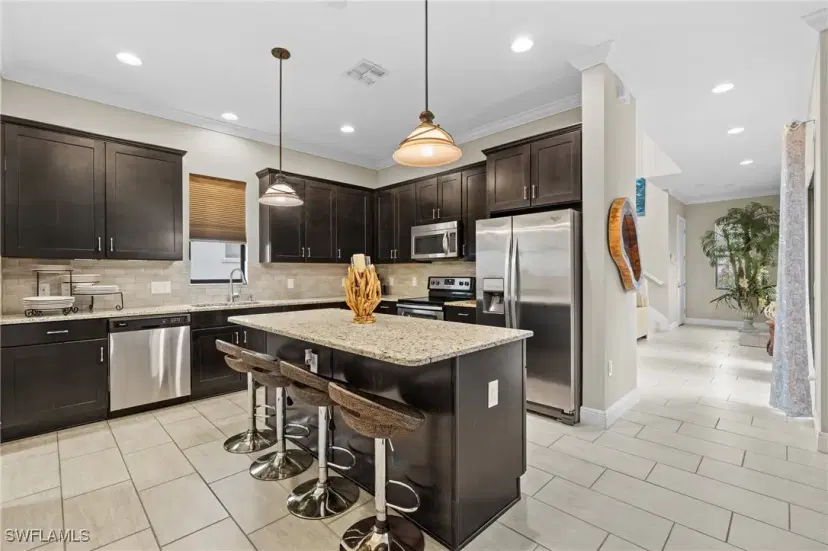 Picture of 1300 Kendari Ter, Naples FL 34113