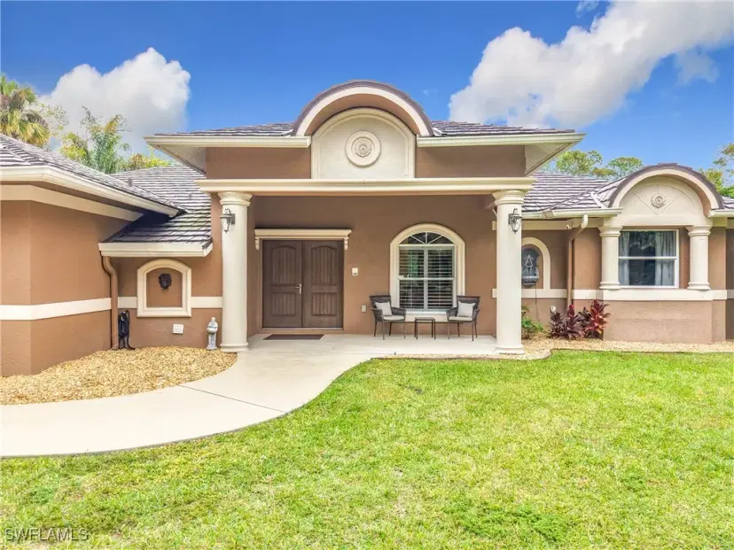 Picture of 610 9Th St Nw, Naples FL 34120