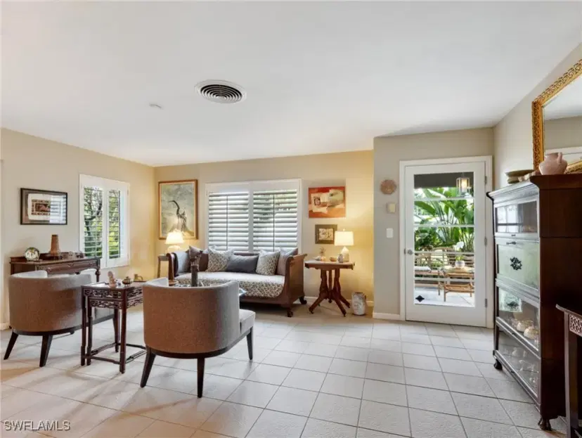 Picture of 1380 Plumosa Dr, Fort Myers FL 33901