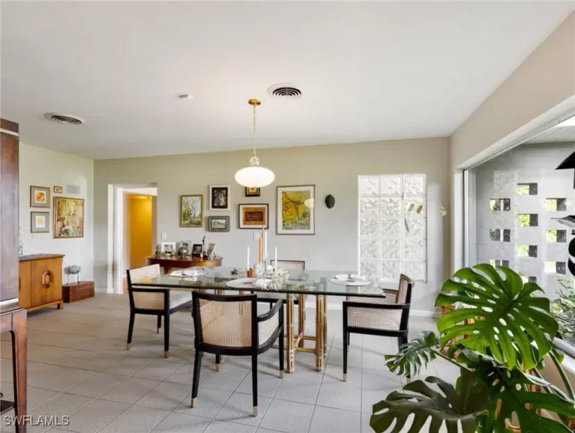 Picture of 1380 Plumosa Dr, Fort Myers FL 33901