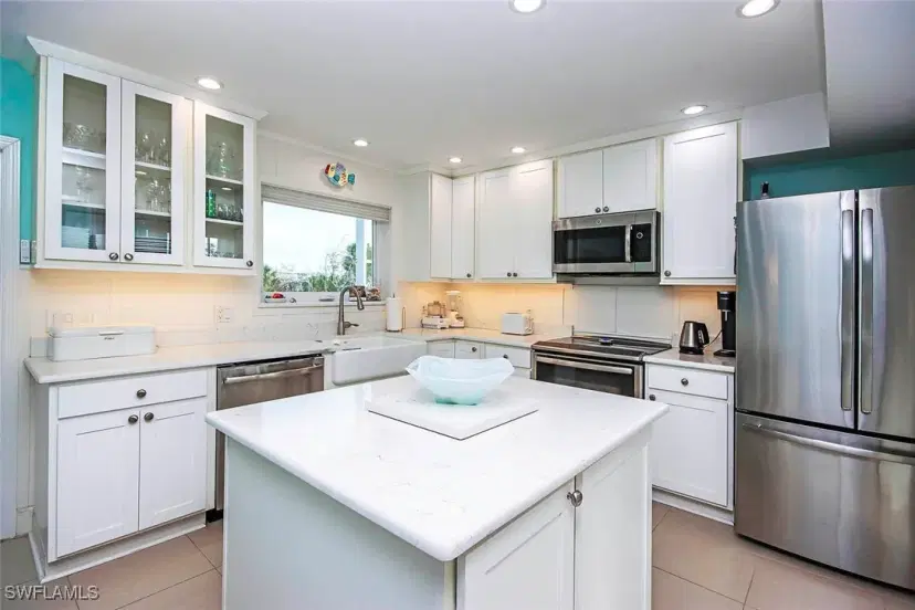 Picture of 254 Daniel Dr, Sanibel FL 33957