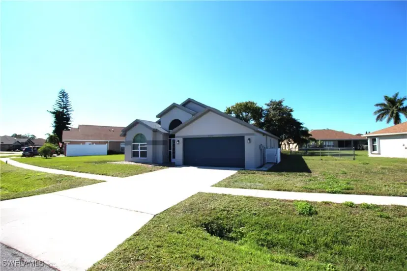 Picture of 4527 Varsity Cir, Lehigh Acres FL 33971