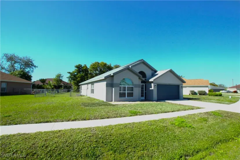 Picture of 4527 Varsity Cir, Lehigh Acres FL 33971