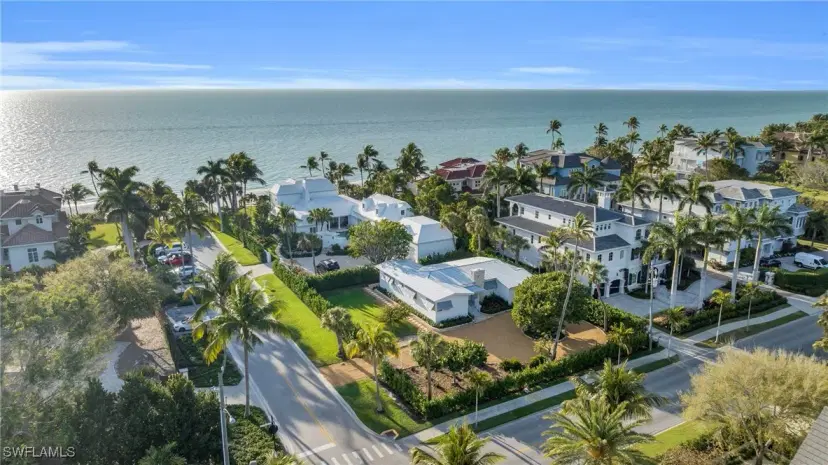 Picture of 617 Gulf Shore Blvd N, Naples FL 34102