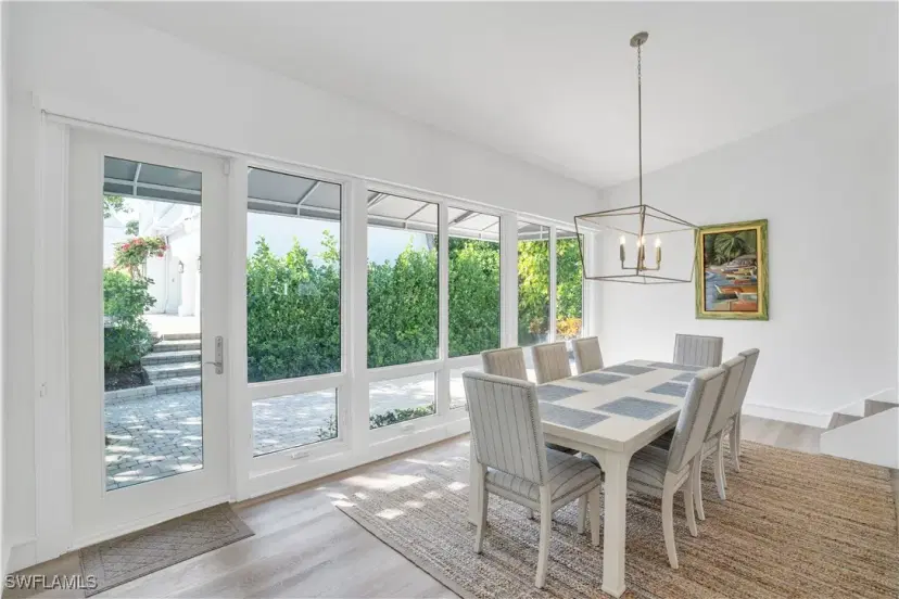 Picture of 617 Gulf Shore Blvd N, Naples FL 34102