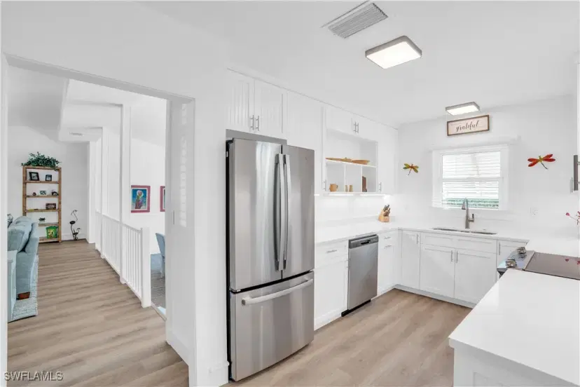 Picture of 617 Gulf Shore Blvd N, Naples FL 34102