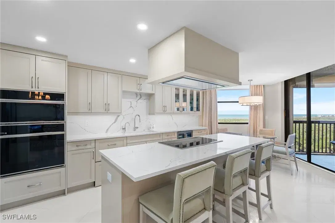 Picture of 6075 Pelican Bay Blvd 1206, Naples, FL 34108