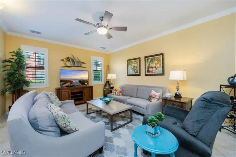 Picture of 9070 Albion Ln N 5801, Naples FL 34113