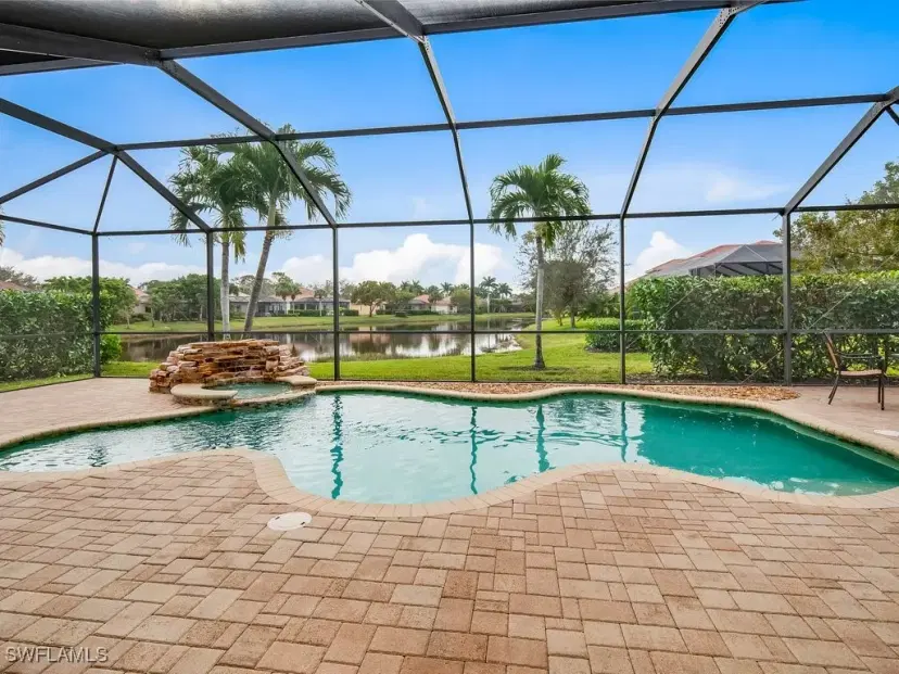 Picture of 442 Saddlebrook Ln, Naples FL 34110
