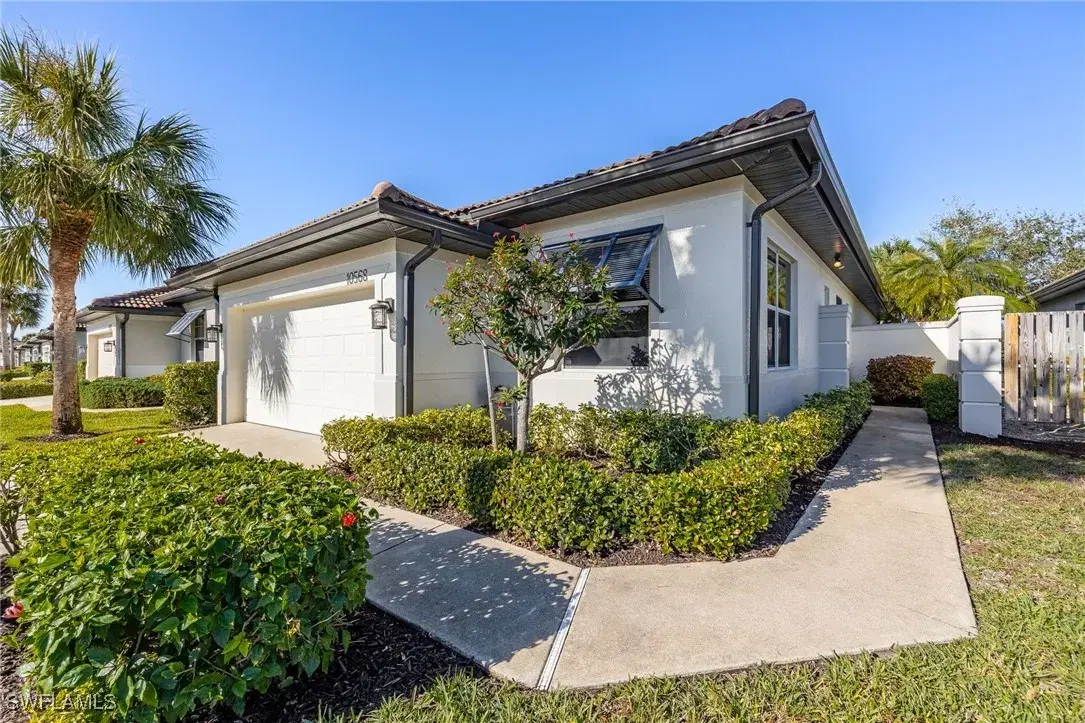 Picture of 10568 Avila Cir, Fort Myers, FL 33913