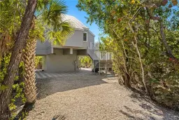 Picture of 1799 Middle Gulf Dr 105, Sanibel, FL 33957