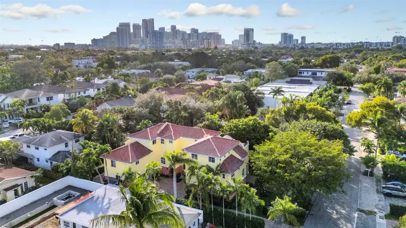 Picture of 1634 NE 5Th Ct 1634, Fort Lauderdale FL 33301