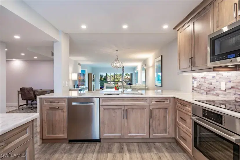 Picture of 255 Park Shore Dr 3-332, Naples FL 34103