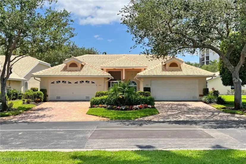 Picture of 682 Wiggins Bay Dr, Naples FL 34110