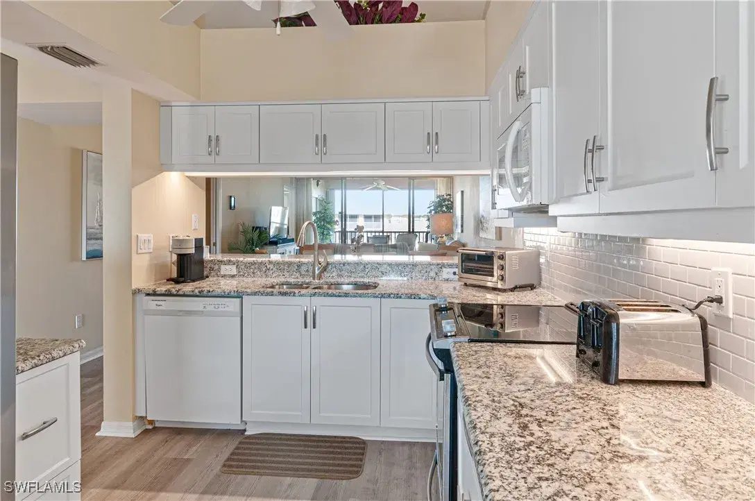 Picture of 19880 Breckenridge Dr 505, Estero, FL 33928