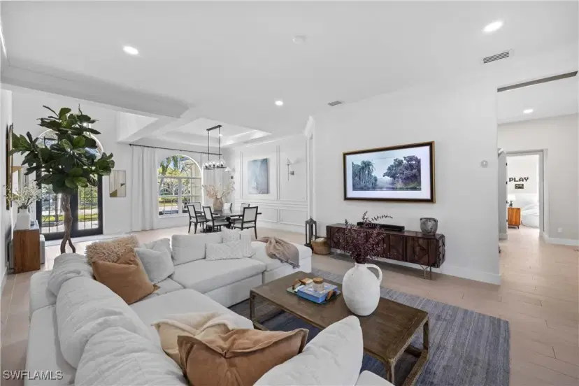 Picture of 335 Cypress Way W, Naples FL 34110
