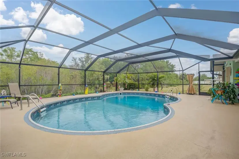 Picture of 857 SE 41St St, Cape Coral FL 33904