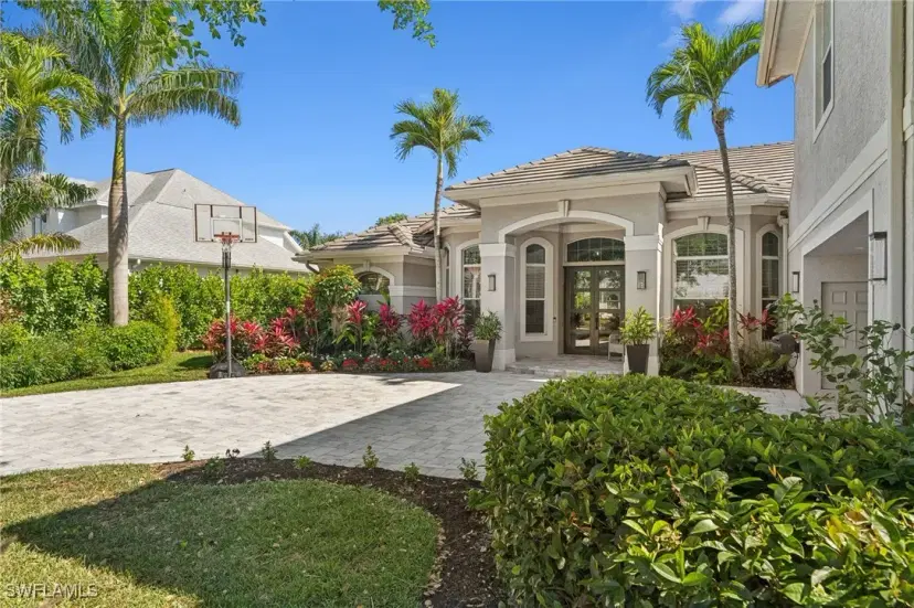 Picture of 1904 Fairfax Cir, Naples FL 34109