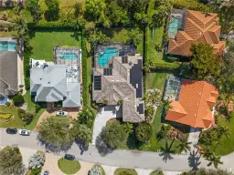 Picture of 1904 Fairfax Cir, Naples, FL 34109