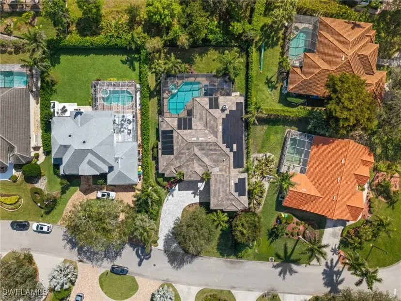 Picture of 1904 Fairfax Cir, Naples FL 34109