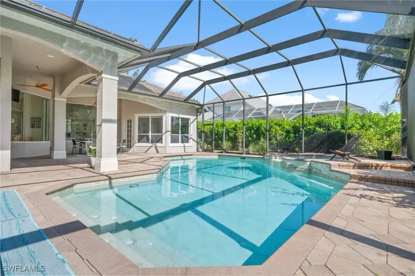 Picture of 1904 Fairfax Cir, Naples FL 34109