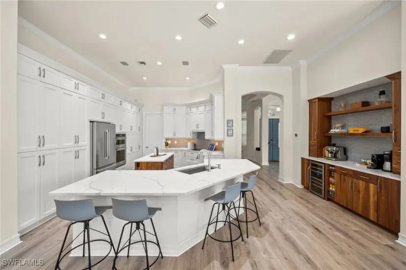 Picture of 1904 Fairfax Cir, Naples FL 34109