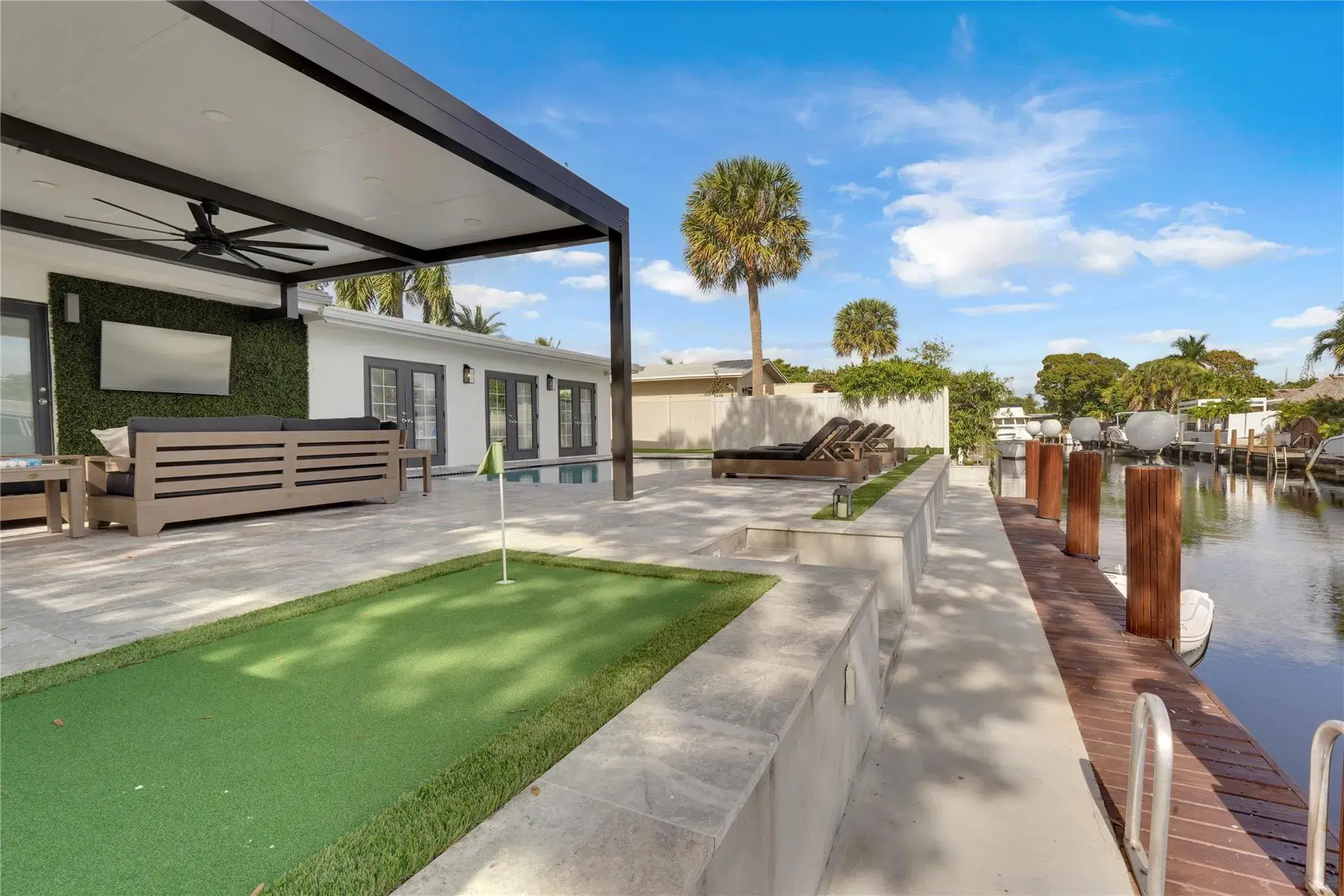 Picture of 2442 Key Largo Ln, Fort Lauderdale, FL 33312