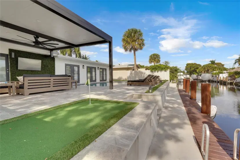 Picture of 2442 Key Largo Ln, Fort Lauderdale FL 33312