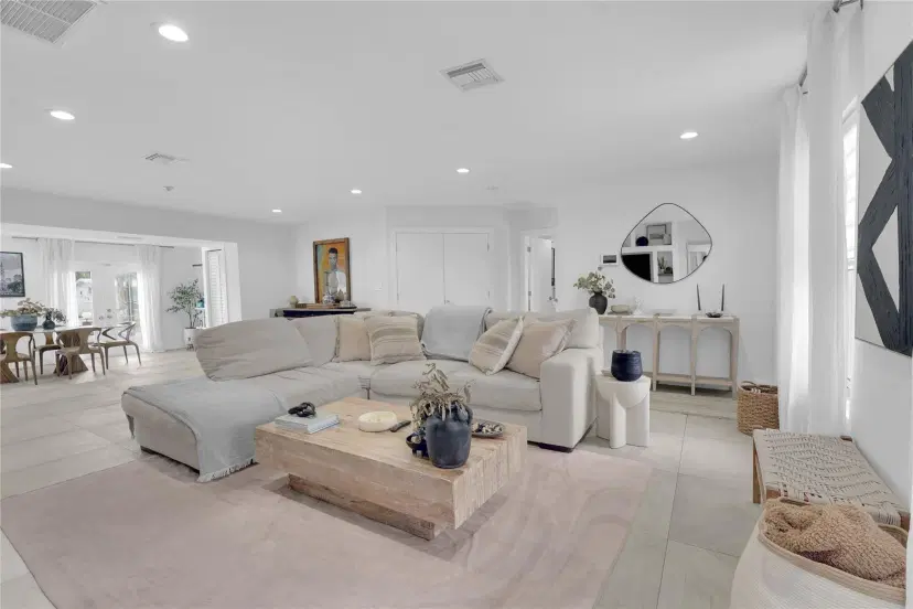 Picture of 2442 Key Largo Ln, Fort Lauderdale FL 33312