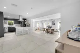 Picture of 2442 Key Largo Ln, Fort Lauderdale, FL 33312