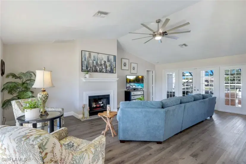 Picture of 2215 SE 15Th St, Cape Coral FL 33990