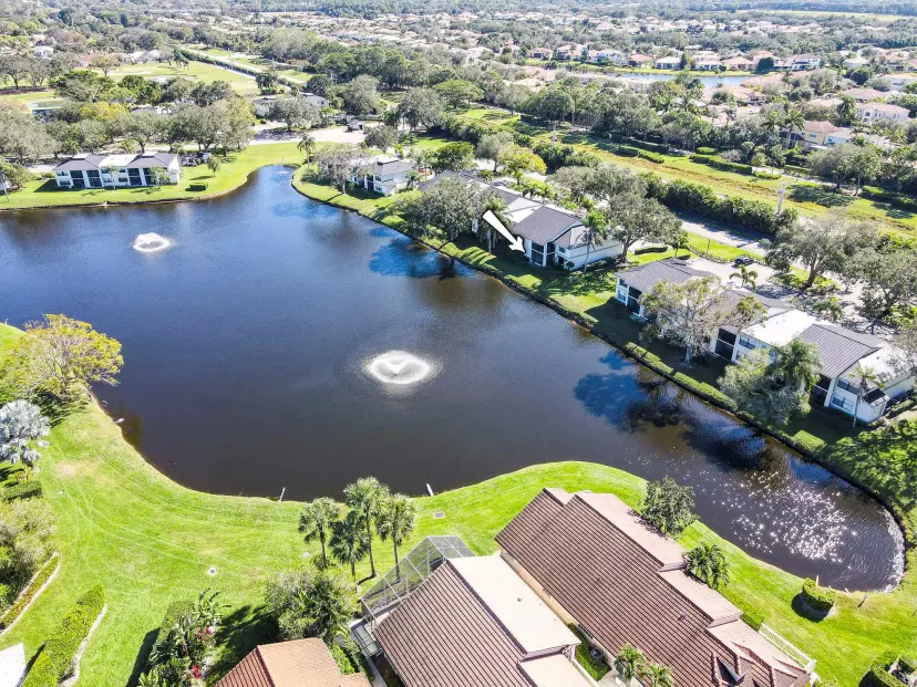 Picture of 6944 Briarlake Circle 101, Palm Beach Gardens FL 33418