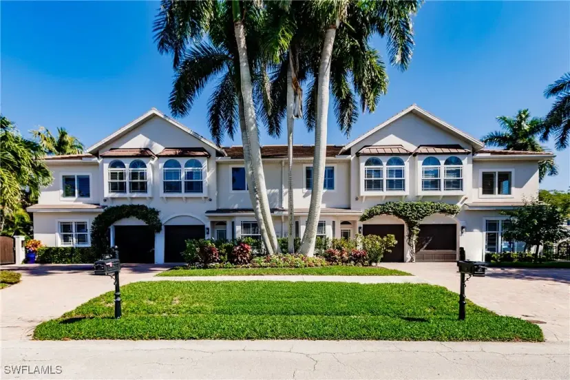 Picture of 165 5Th St S 3, Naples FL 34102