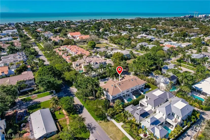 Picture of 165 5Th St S 3, Naples FL 34102