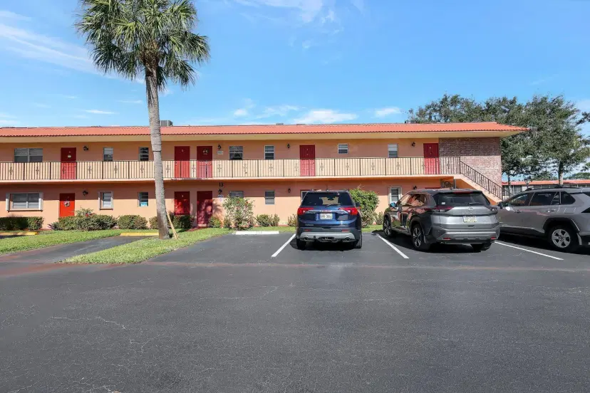 Picture of 1925 SW Palm City Road I, Stuart FL 34994