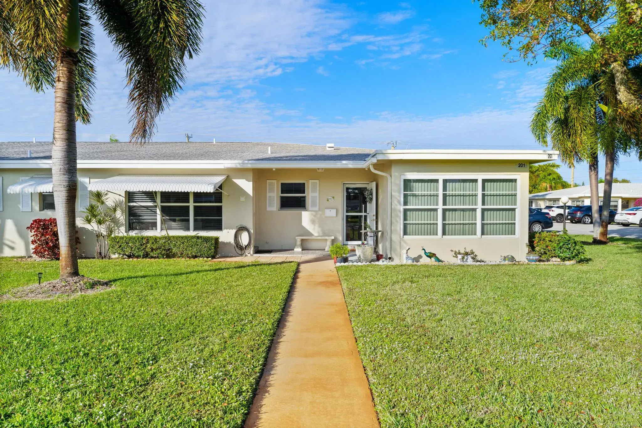 Picture of 201 Country Lane B, Boynton Beach, FL 33435