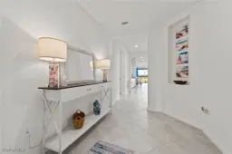 Picture of 3901 E Hampton Cir, Alva, FL 33920