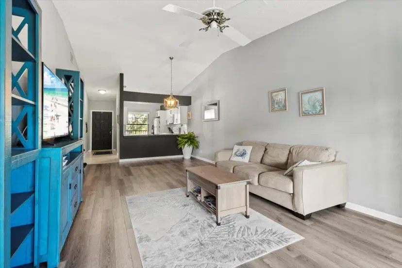Picture of 701 Sabal Ridge Circle F, Palm Beach Gardens FL 33418