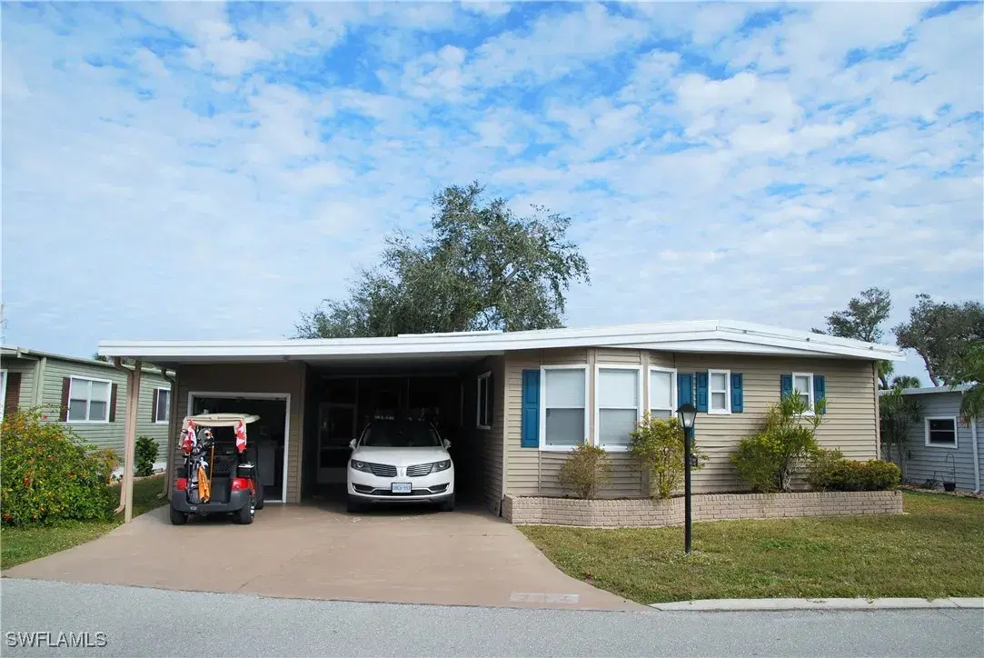 Picture of 342 Nicklaus Blvd, North Fort Myers, FL 33903