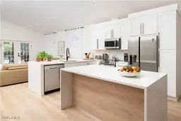 Picture of 823 96Th Ave N, Naples, FL 34108
