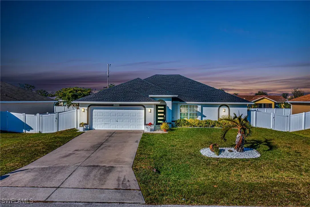 Picture of 2926 SW 1St Ave, Cape Coral, FL 33914