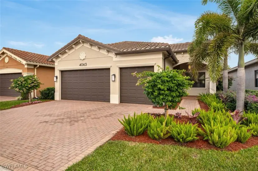 Picture of 4063 Aspen Chase Dr, Naples FL 34119
