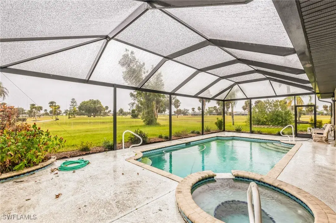 Picture of 250 SE 9Th Ter, Cape Coral, FL 33990